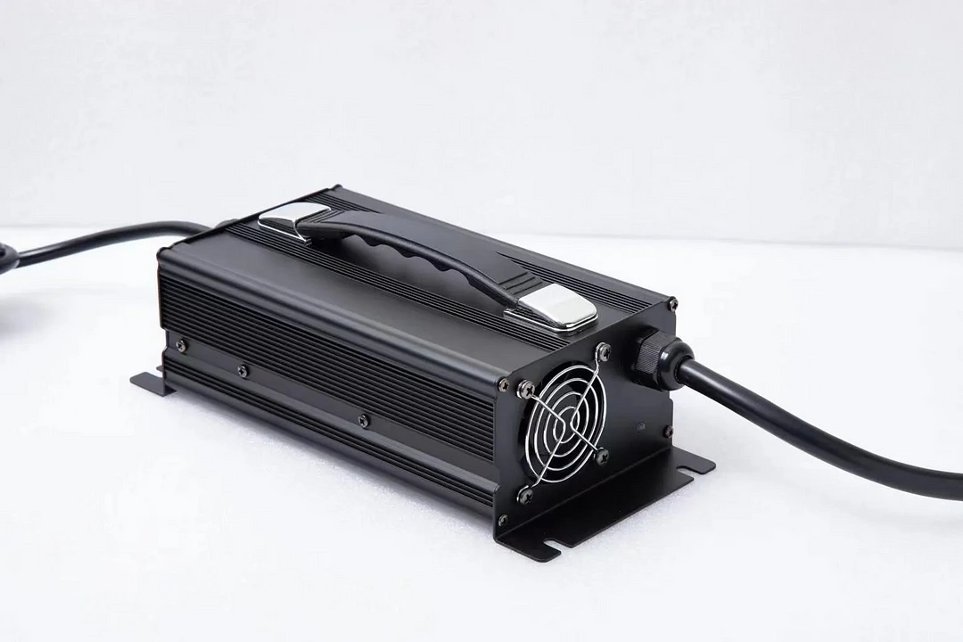 14.6V 40A LiFePO4 Lithium Battery Charger for 12V LiFePO4 Battery